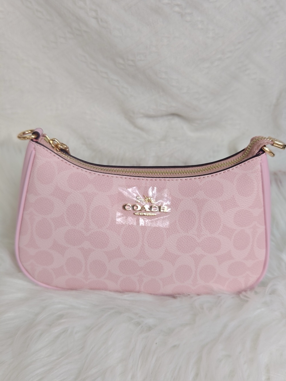 ❤️Coach Pink Signature Mini Shoulder Bag